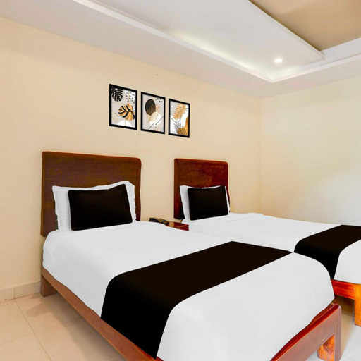 Others 4, Sri Maharaja Inn, Visakhapatnam