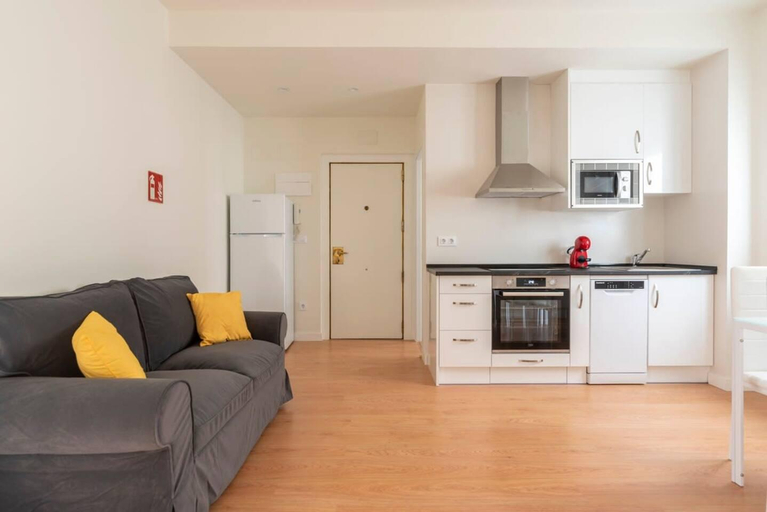 Others 5, Casa junto a la Catedral, Cantabria
