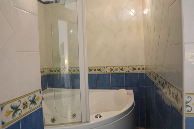 Bathroom 4, SuiteNapoliSantaLucia, Napoli