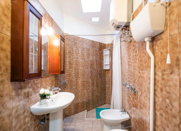 Bathroom 2, Grand Villa Lapillo Sea View Estate With Terrace, Lecce