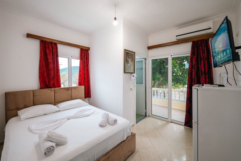 Room 2, Villa Star, Sarandës