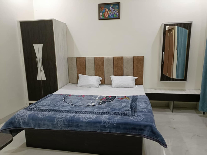 Room 5, Om Mukunda Homestay, Ujjain