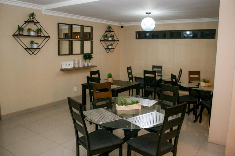 Food & Drinks 5, Seven Wonders B&B, Ugu