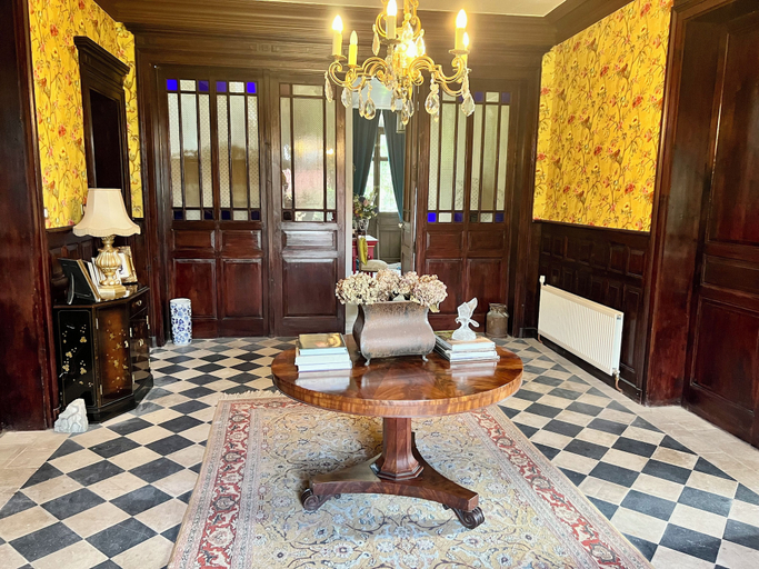 Property entrance, Chateau Mas Levrault, Haute-Vienne
