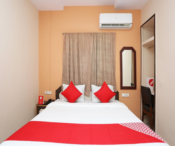 Room 4, Classic Hotel Natraj, Raipur