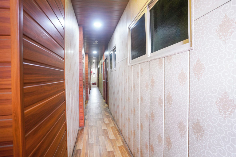 Lobby 4, Via Garden Inn, Mumbai Suburban