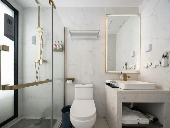 Bathroom 3, Echarm Hotel Guangzhou North Station Huadu Plaza, Guangzhou