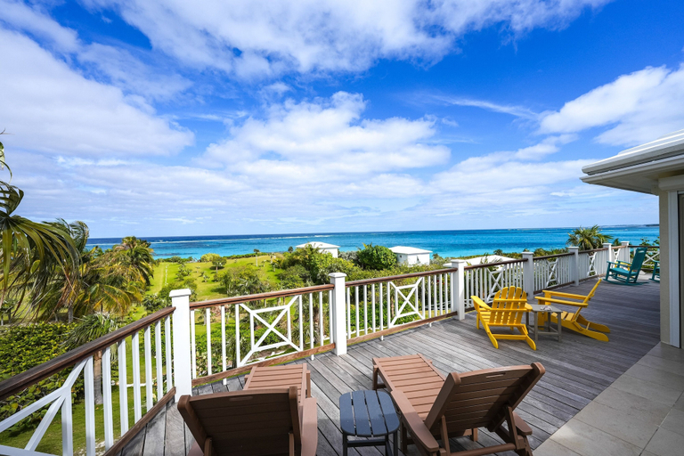 Terrace/patio 5, Outer Reef - Newly Remodeled Beachfront House, Walk Rest/bar 2 Bedroom Home