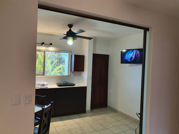 Interior, Marina Loft Unit 103 1 Floor, Carrillo