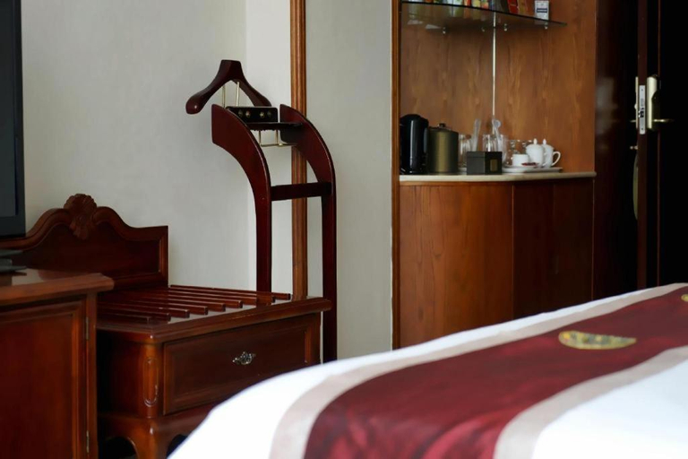 Bedroom 3, Kunming Plateau Pearl Hotel, Kunming