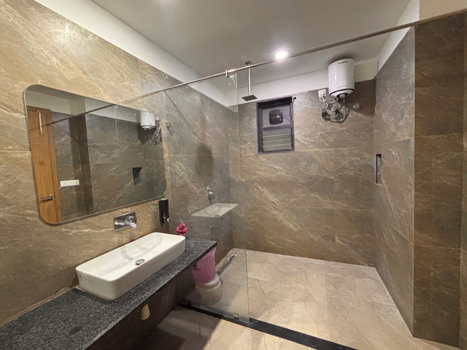 Bathroom 3, Raghuvar Hotel and Resto, Jaisalmer