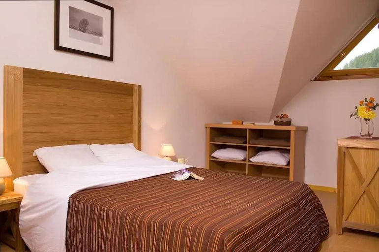 Bedroom 3, Madame Vacances Residence Le Parc Des Airelles, Hautes-Alpes