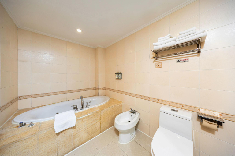 Bathroom 4, Lavande Hotels·Beijing Shijingshan Wanda Plaza, Beijing