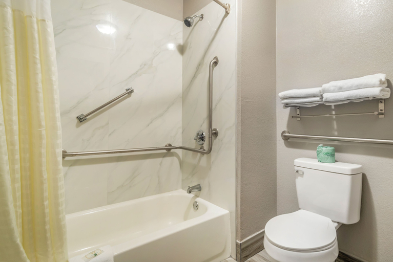 Bathroom 3, Quality Inn Simpsonville - Greenville, Greenville