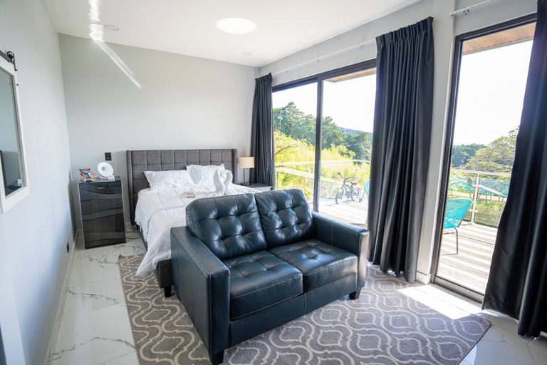 Room 5, Luxury Retreat With Private Pool in Concepción, San Rafael, San Rafael