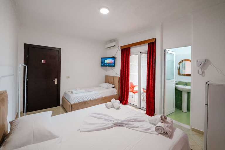Room 5, Villa Star, Sarandës