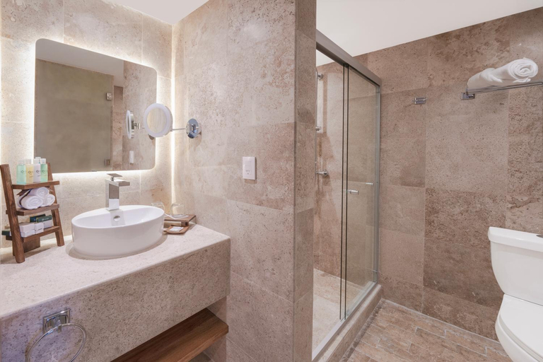 Bathroom 4, Smart Cancun The Urban Oasis, Benito Juárez