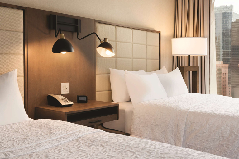 Bedroom 3, Hampton Inn Chicago West Loop Fulton Market Area, Cook