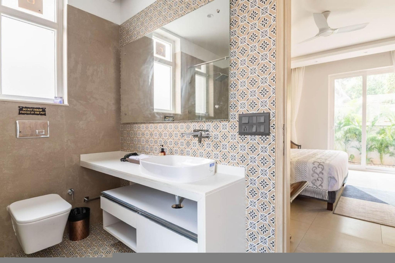 3, Lux 5BR Villa in Anjuna, Perfect for Groups | Aria, North Goa