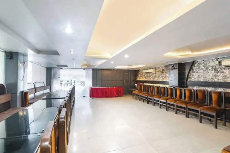 Food & Drinks 5, Fabhotel Dps International, Kaushambi