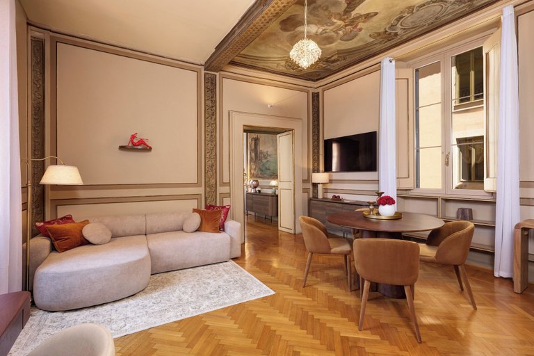 Interior 5, Palazzo Massimo Boutique Piazza Venenzia, Rome