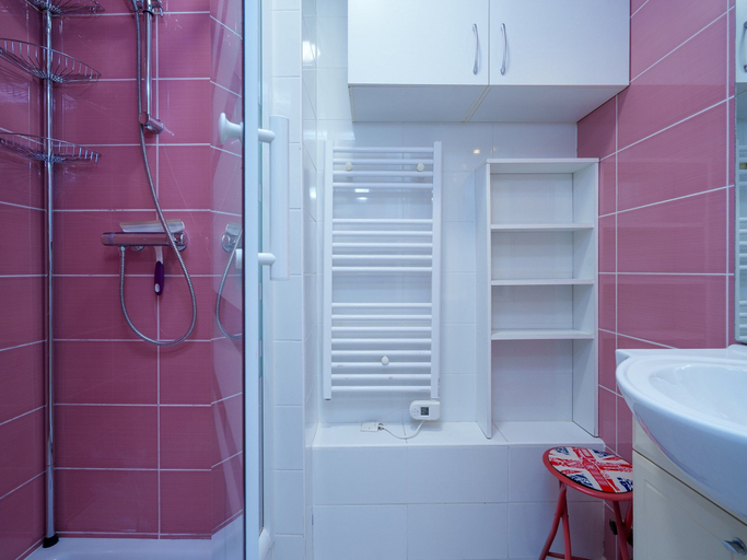 Bathroom 3, Seaside Apartment in Cap D'agde, Hérault