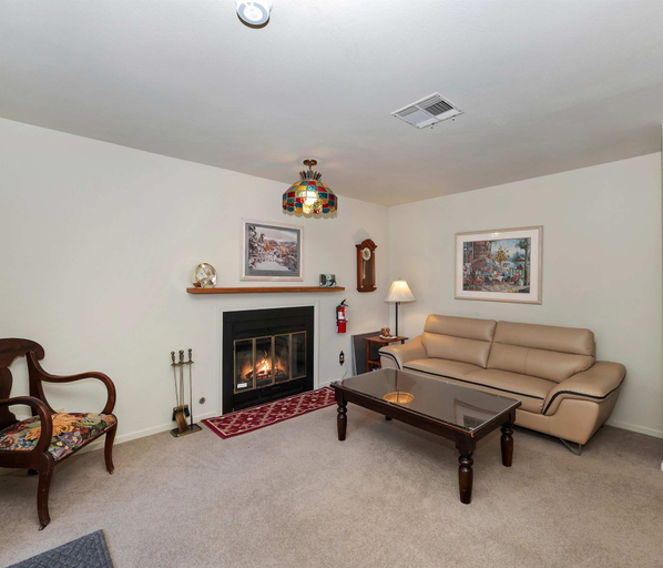 Living area 4, Aspen Glen Mountain Escape, San Bernardino