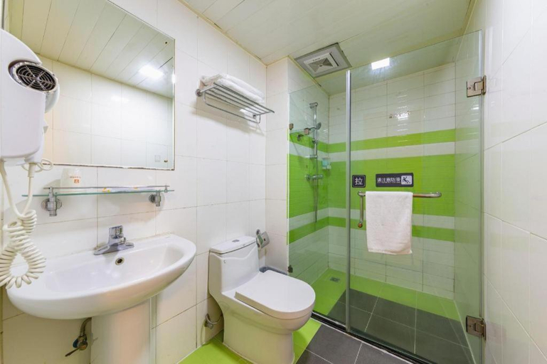 Bathroom 4, 7 Days Inn Foshan Qiandeng Lake, Foshan