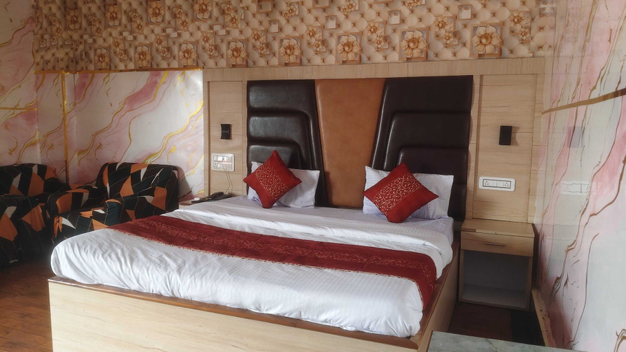 Room 3, Classic Hotel City, Dumka