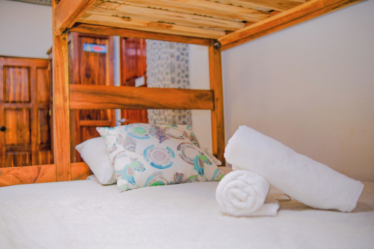 Room 5, Las Golondrinas KM-59, Chiltiupán