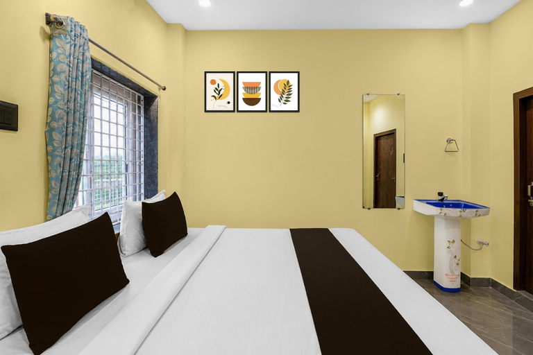 Room 3, Classic Sri Jogulamba Residency, Mahbubnagar
