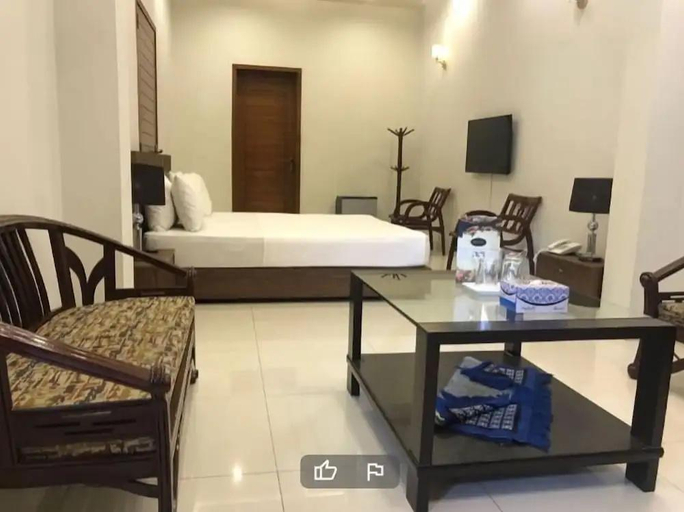 Others 5, Al Fateh Hotel, Lahore