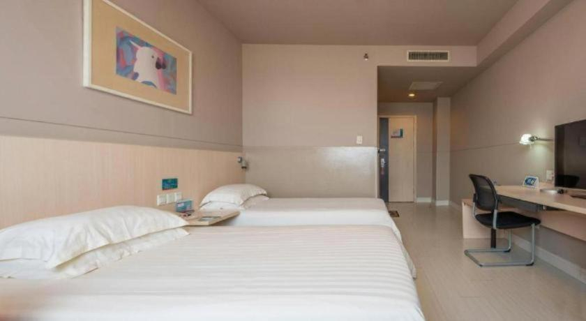 Bedroom 2, Jinjiang Inn Shenyang Zhong Street, Shenyang