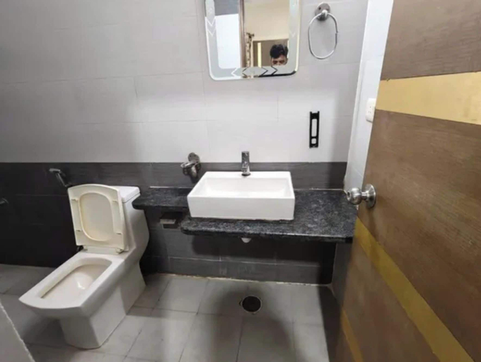 Bathroom 2, Fabhotel Satyam Inn, Jaipur