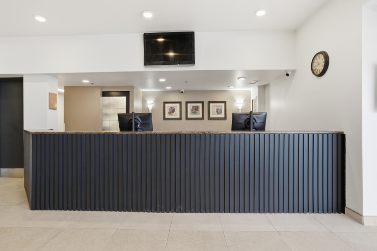 Public Area 2, Seven Oaks Hotel Regina, Division No. 6