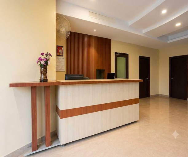 Reception 3, Deluxe Room Hotel Natraj, Raipur