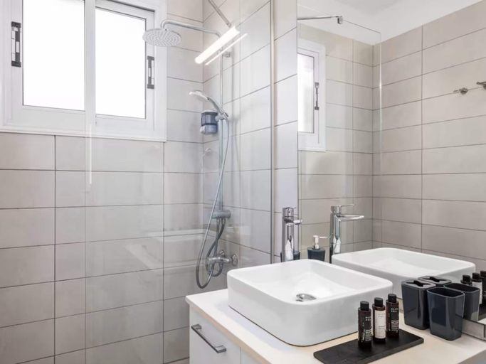 Bathroom 2, Tropical Beachfront Home