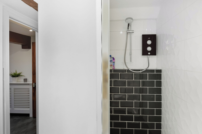 Bathroom 5, The Cozy Snug Basement, Sleeps 2 in Bury, Bury