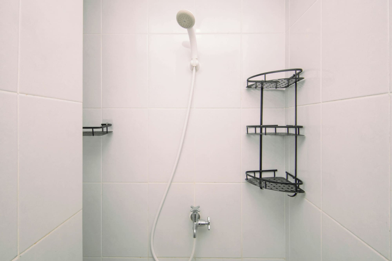 Bathroom 3, Cozy and Good Place Studio Apartment Tokyo Riverside PIK 2, Tangerang
