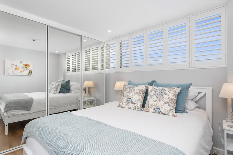 Bedroom 2, Modern Manly Apartment with Stunning Views, Pool, Sydney