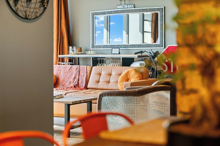 Interior 4, Hollywood Beach Speakeasy Condo With Pool, Broward