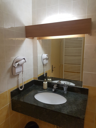 Bathroom, La Diligence HOTEL, Haute-Loire