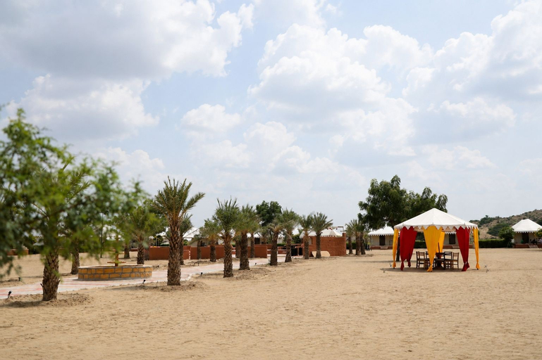 Others 5, barna dersert camp jaisalmer, Jaisalmer