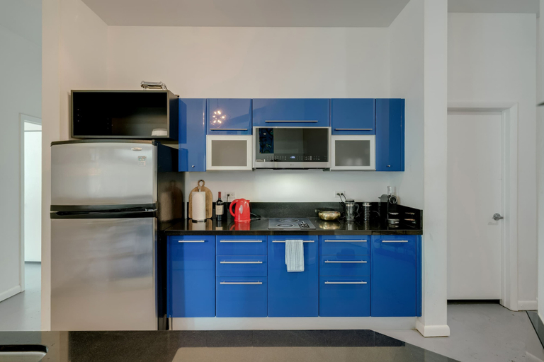 Interior 4, The Vizcayne Vibe- Sauna, Pool and Sundeck, Miami-Dade