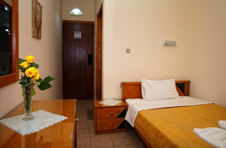 Bedroom 2, Nicolas Hotel, Crete