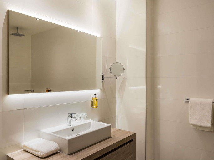 Bathroom 4, Adagio Amsterdam City South, Amstelveen