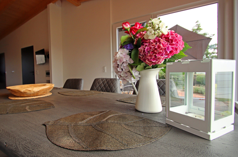 Dining 5, Bungalow mit Seeblick in Klein Labenz, Nordwestmecklenburg