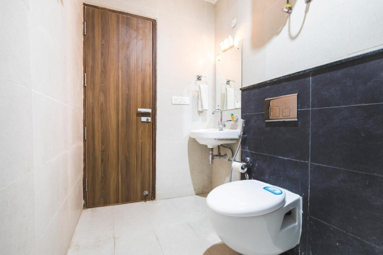 Bathroom 4, FabHotel Emoji Stays, Gurgaon