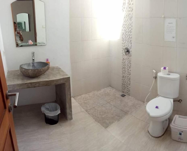 Bathroom, Castaway Hostel, Badung