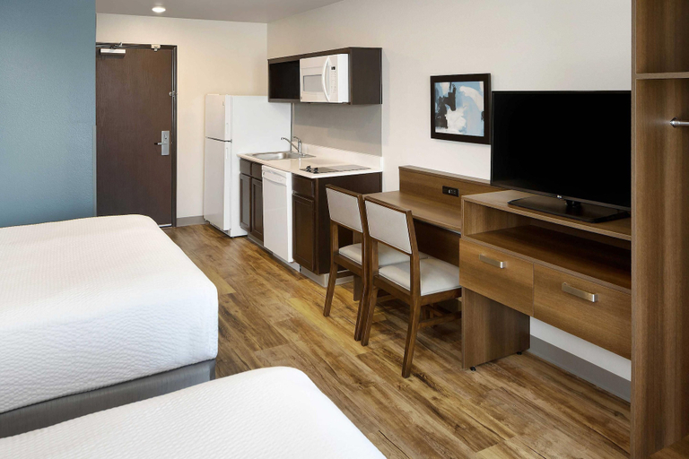 Bedroom 4, WoodSpring Suites Houston IAH Airport, Houston